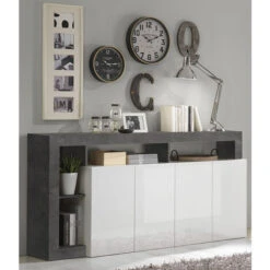 Madia A 4 Ante Con Un Ripiano In Finitura Bianco Laccato Lucido E Ossido